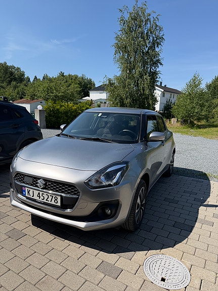 Suzuki Swift 2 of 5
