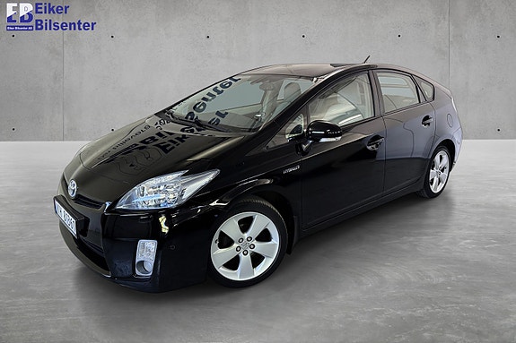 Toyota Prius 3 of 5