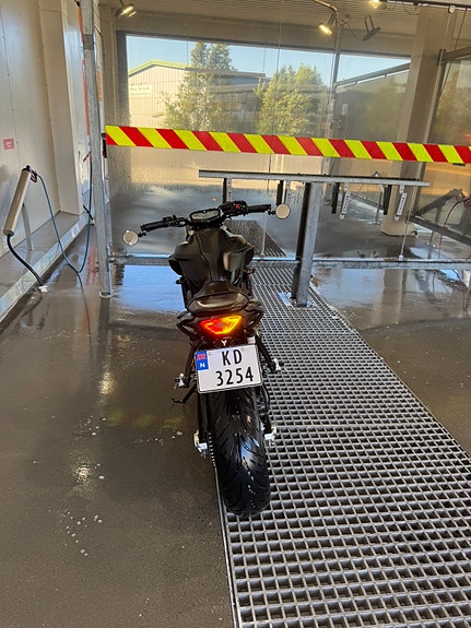 Yamaha MT-07 3 of 4