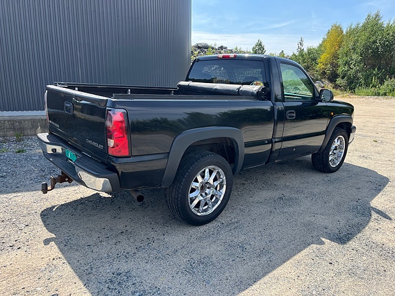 Chevrolet Silverado 5 of 5