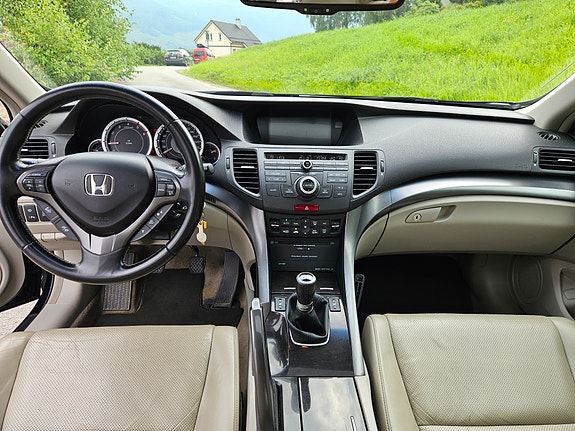 Honda Accord 8 of 22