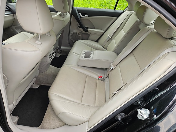 Honda Accord 4 of 22
