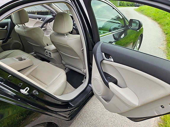 Honda Accord 7 of 22