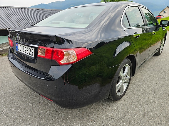Honda Accord 14 of 22