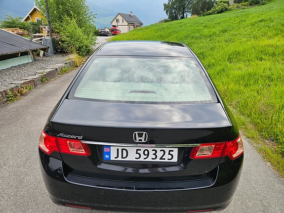 Honda Accord 13 of 22