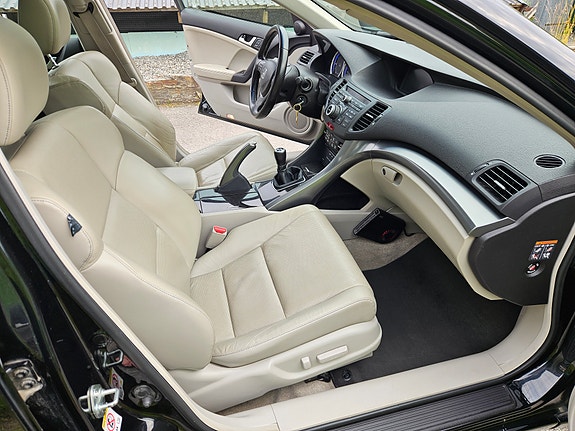 Honda Accord 6 of 22