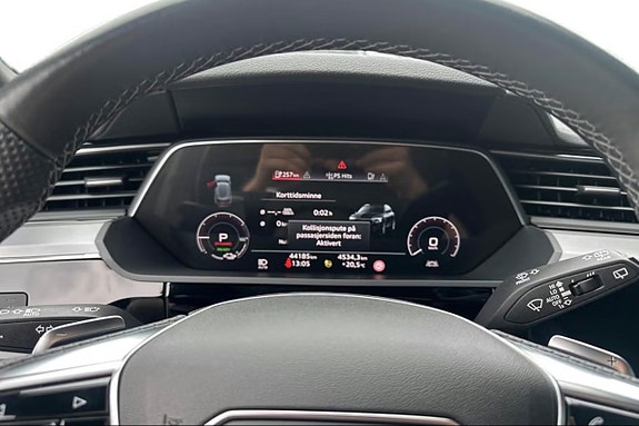 Audi e-tron S 8 of 10