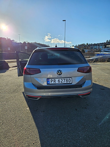Volkswagen Passat 3 of 5