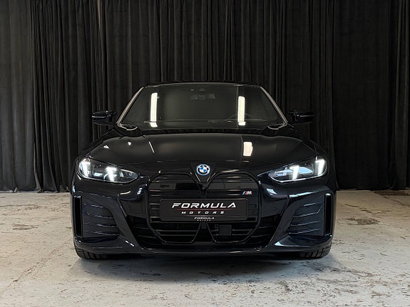 BMW i4 2 of 5