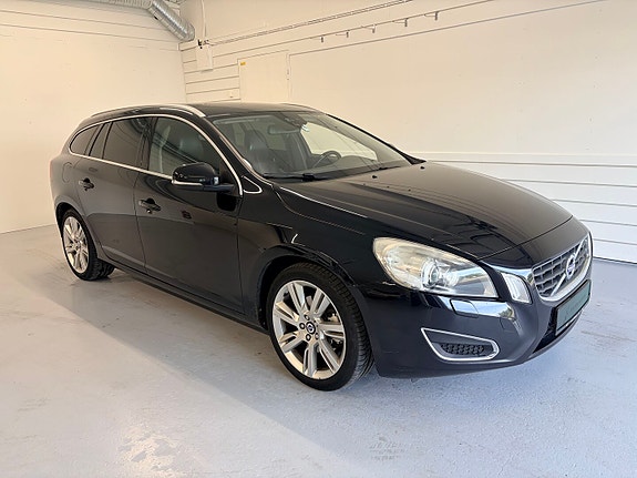 Volvo V60 3 of 5