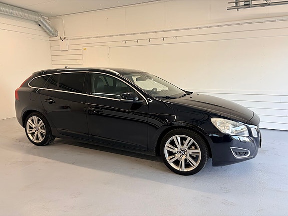 Volvo V60 4 of 5