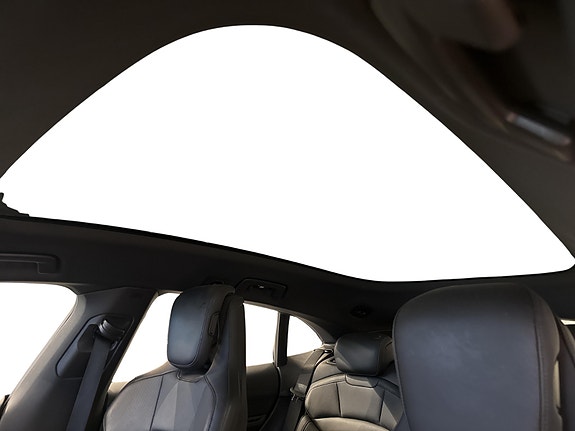 Porsche Taycan 4 13 of 18