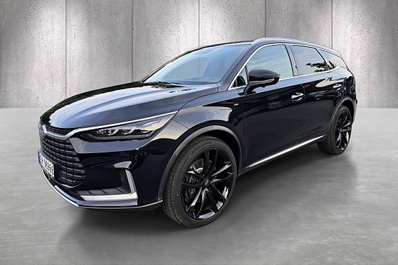 BYD Tang 3 of 5