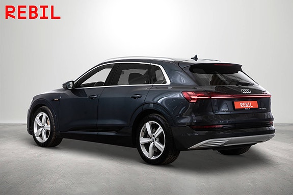 Audi e-tron 5 of 5