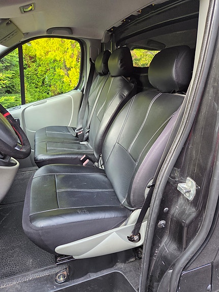Renault Trafic 3 of 5