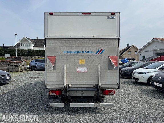 Mercedes-Benz Sprinter 5 of 16
