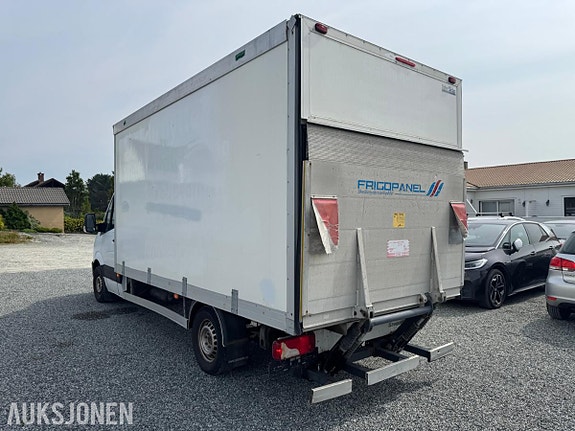 Mercedes-Benz Sprinter 6 of 16