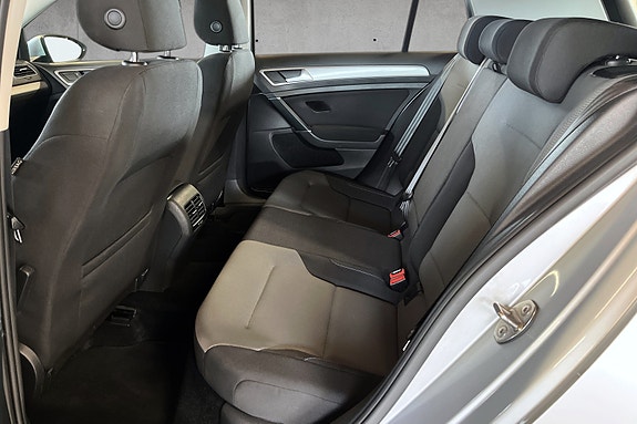 Volkswagen e-Golf VII 10 of 19