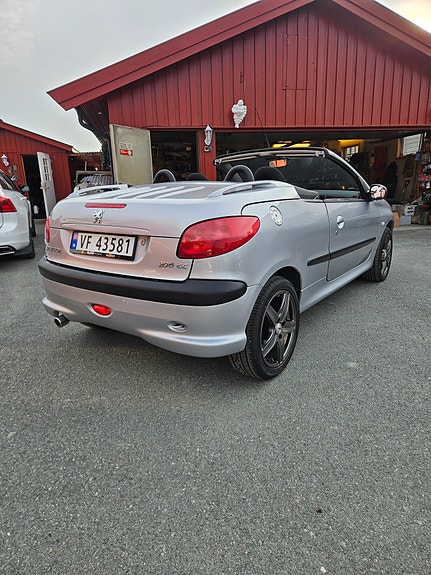 Peugeot 206 3 of 5