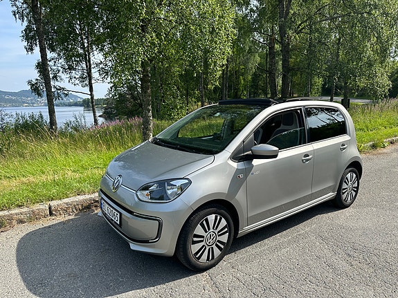 Volkswagen e-Up! 2 of 5