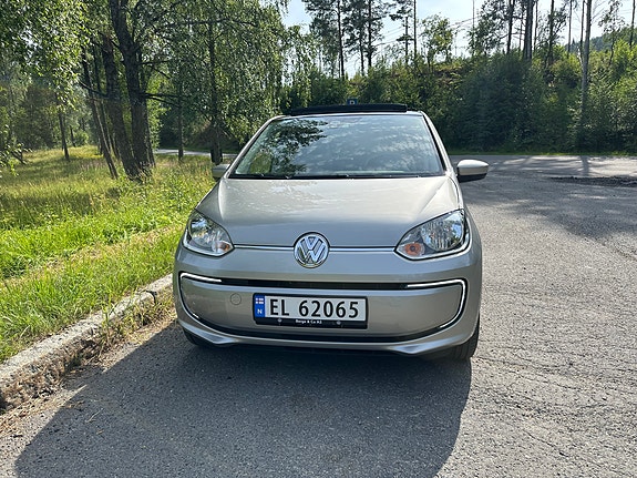 Volkswagen e-Up! 4 of 5