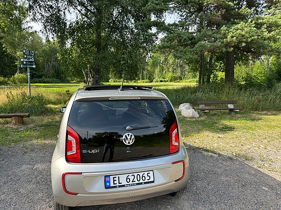Volkswagen e-Up! 5 of 5
