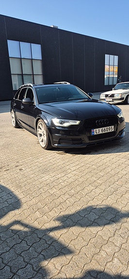Audi A6 allroad 2 of 5