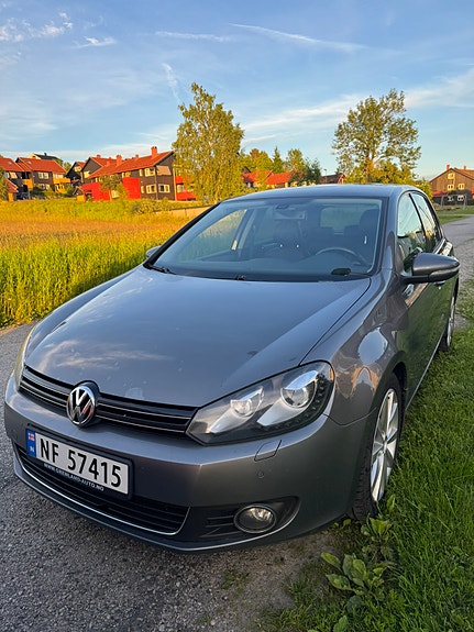 Volkswagen Golf VI 2 of 5