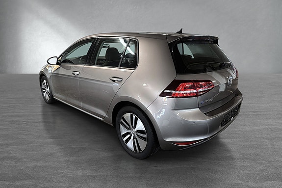 Volkswagen e-Golf VII 3 of 5