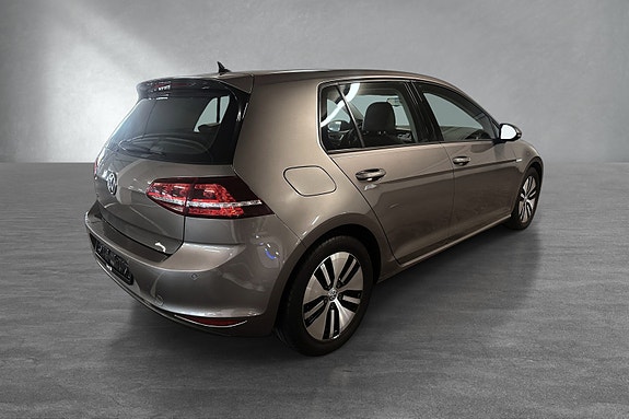 Volkswagen e-Golf VII 5 of 5