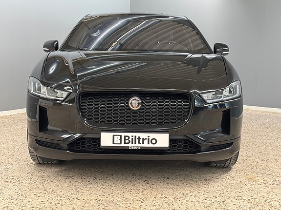 Jaguar I-PACE 2 of 5