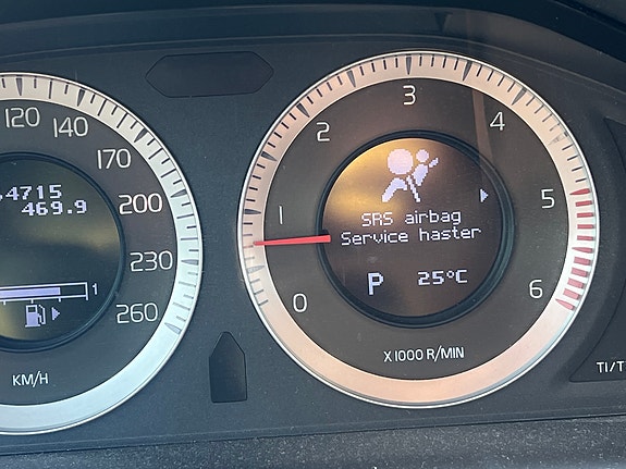 Volvo XC60 8 of 15