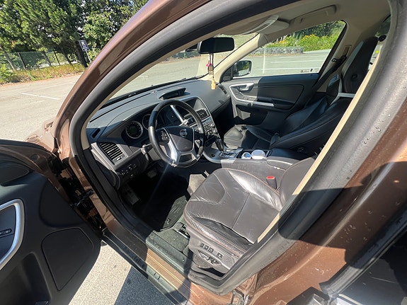 Volvo XC60 6 of 15