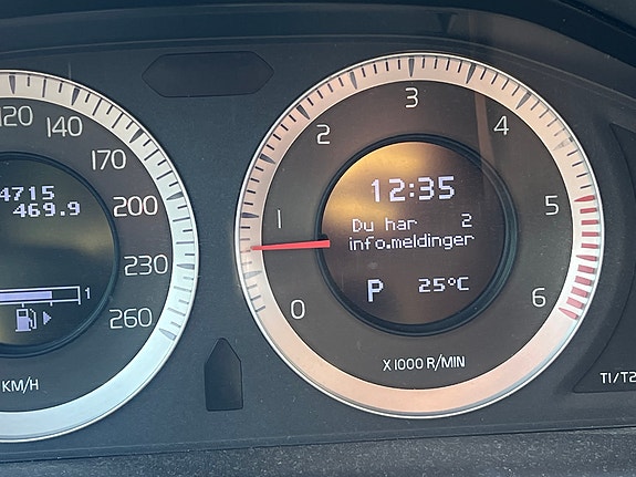 Volvo XC60 7 of 15