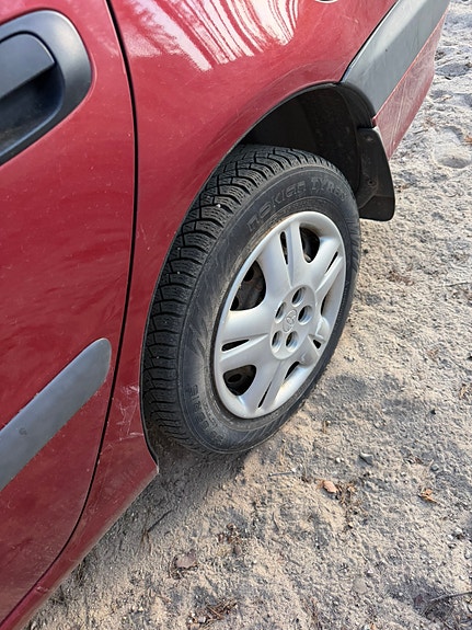 Toyota Avensis 4 of 5
