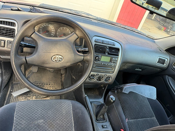 Toyota Avensis 5 of 5