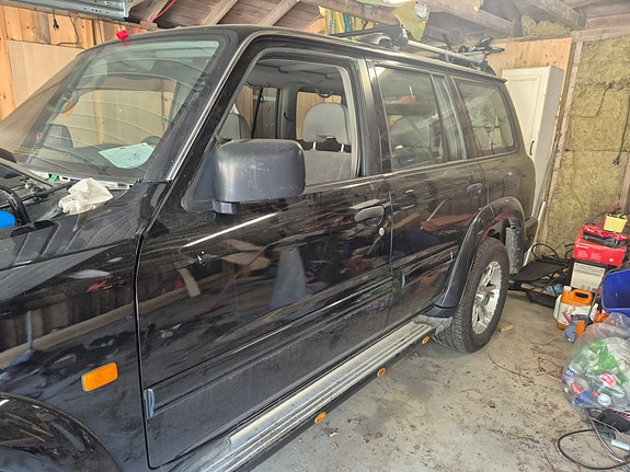 Nissan Patrol 5 of 17