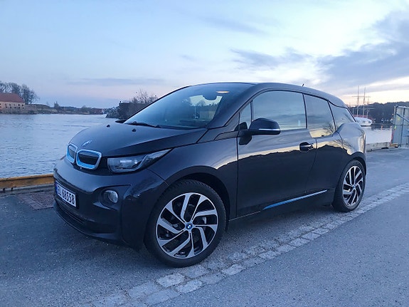 BMW i3 2 of 5