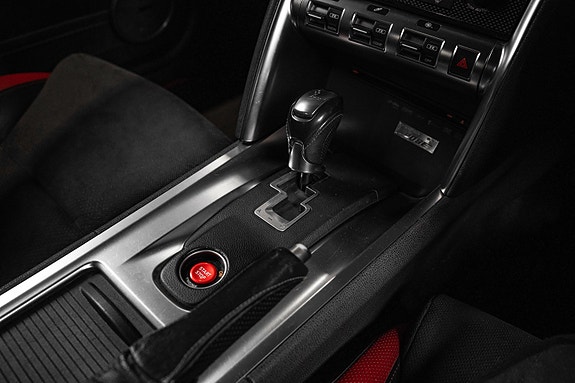 Nissan GT-R 22 of 30