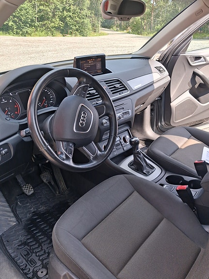 Audi Q3 6 of 9
