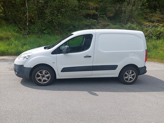 Peugeot Partner 2 of 5