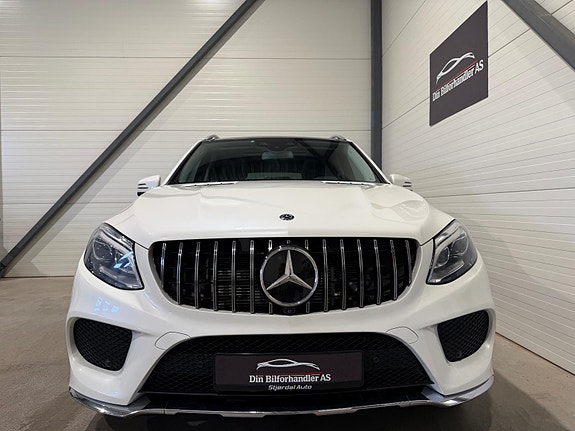 Mercedes-Benz GLE500 e 3 of 5