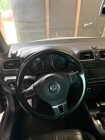 Volkswagen Golf VI 12 of 19