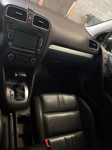 Volkswagen Golf VI 11 of 19