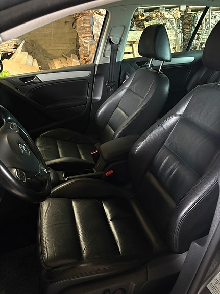 Volkswagen Golf VI 10 of 19