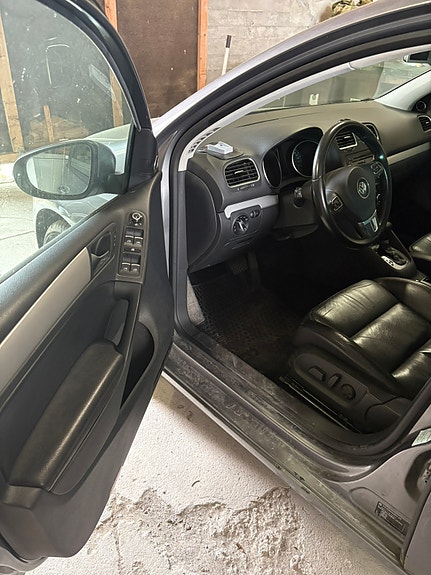 Volkswagen Golf VI 9 of 19