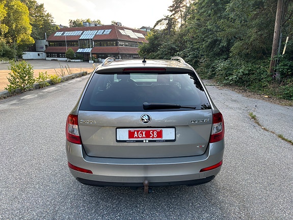 Skoda Octavia 4 of 5