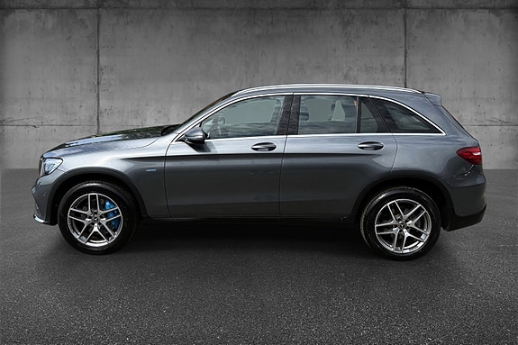 Mercedes-Benz GLC350 e 3 of 5