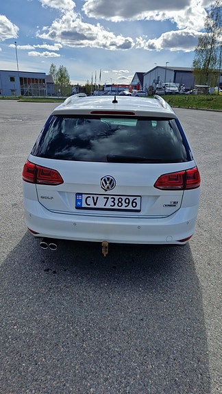 Volkswagen Golf VII 2 of 5