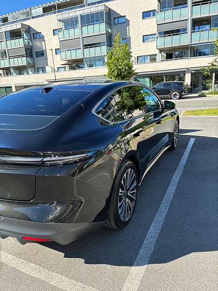 NIO ET5 4 of 5